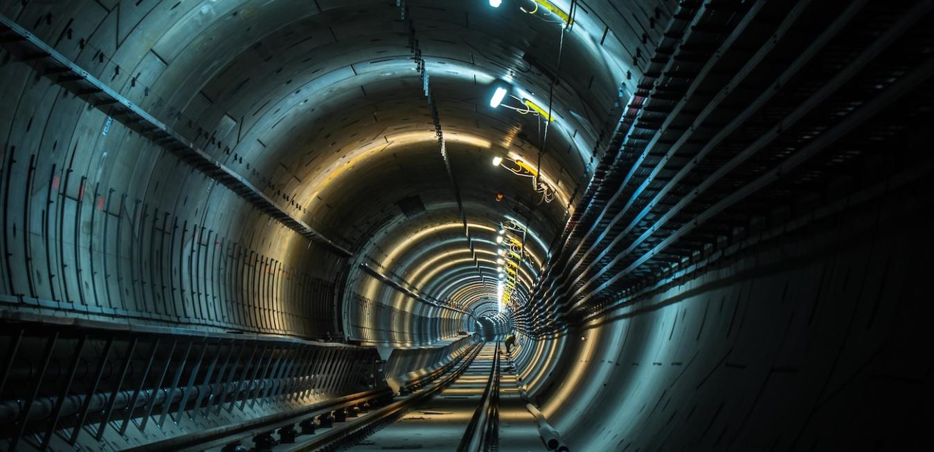 Tunnel Shutterstock